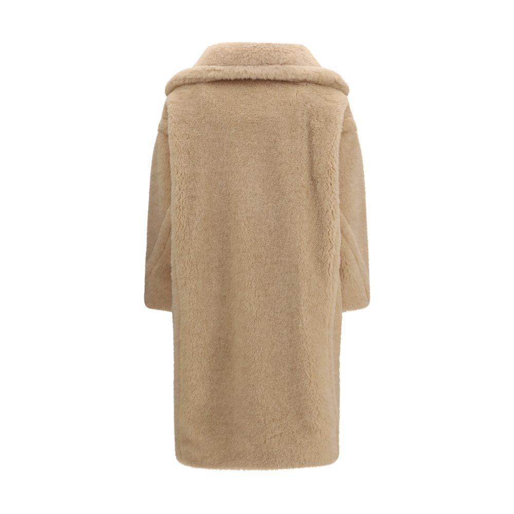 Beige Alpaca Vicugna Pacos Coat