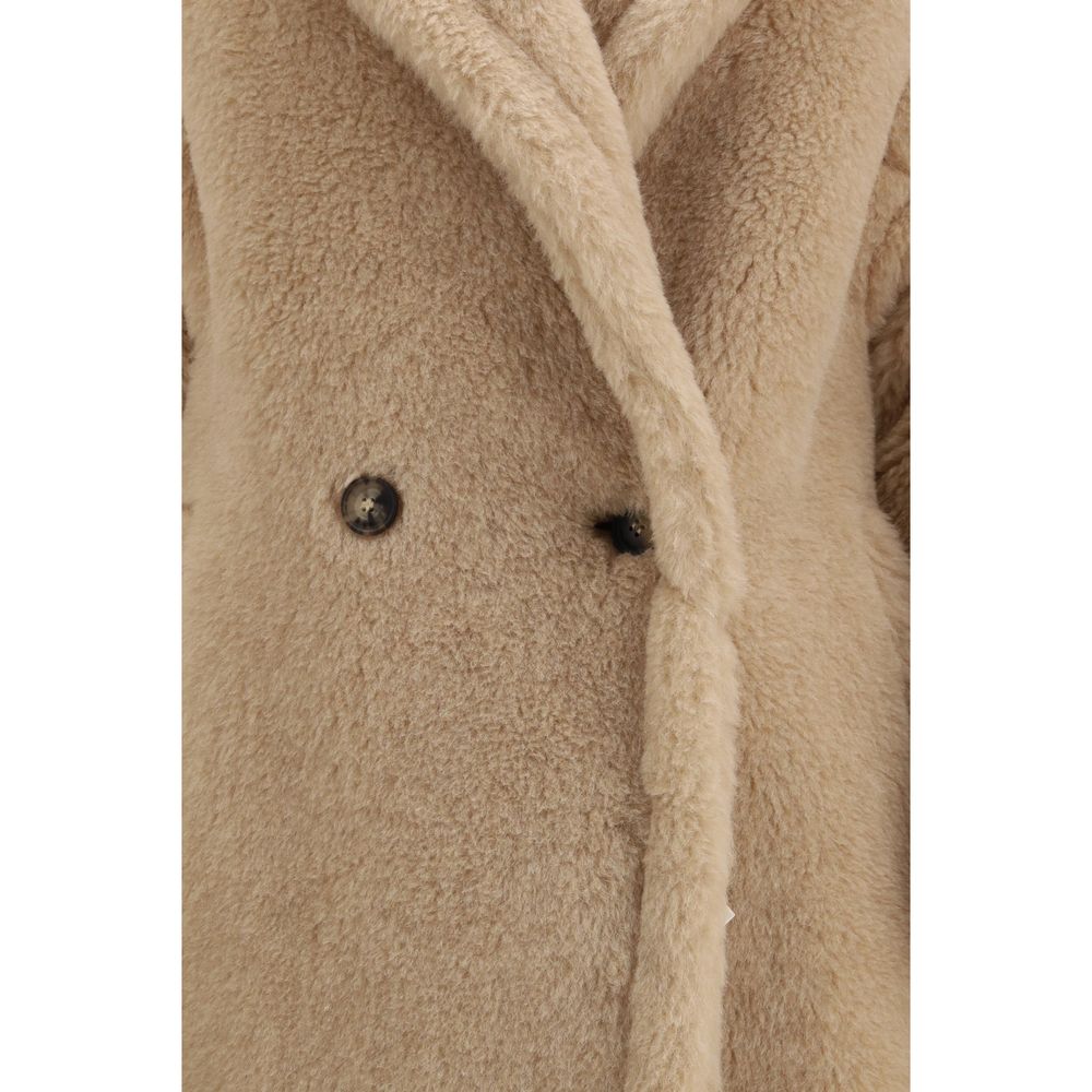 Beige Alpaca Vicugna Pacos Coat