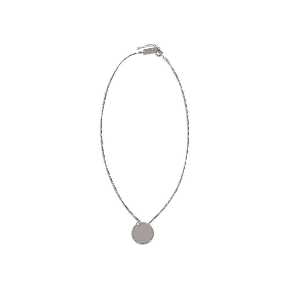 Necklace with round plaque